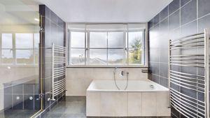 Photo 28- click for photo gallery